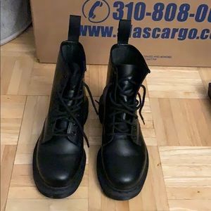 Dr. Martens 1460 mono 8 eyes boots